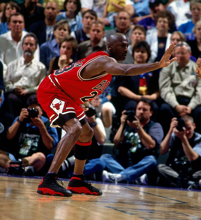 Sepatu best sale michael jordan