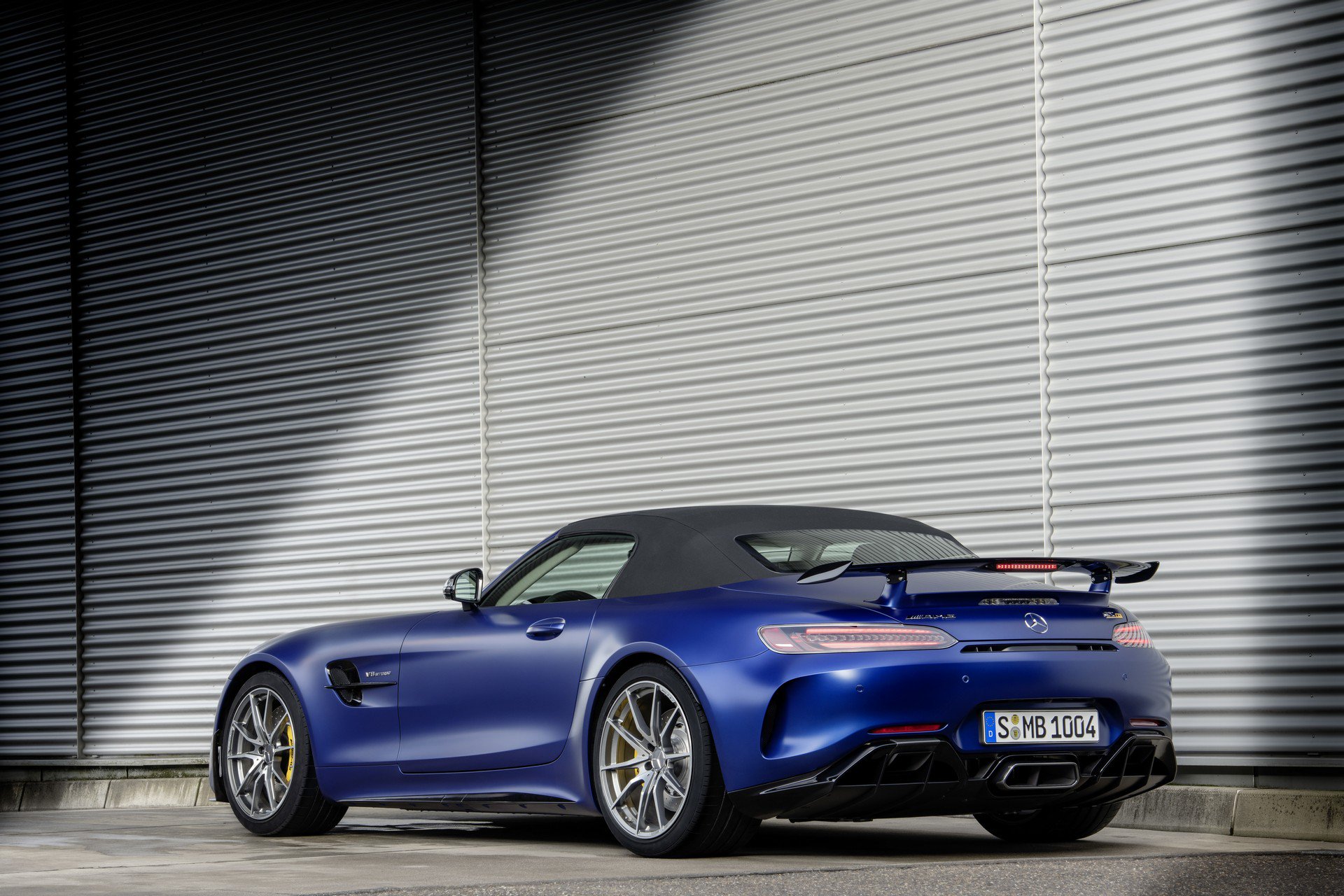 amg gt r roadster