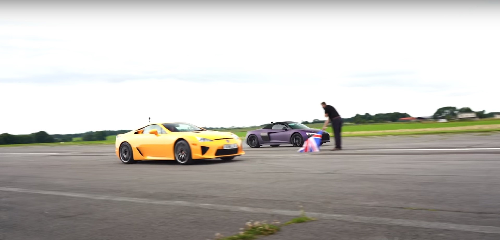 Which Is Faster The Audi R8 V 10 Or The Lamborghini Huracan