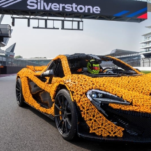 Lego Bikin Replika McLaren P1, Skala 1:1 dan Bisa Dikendarai