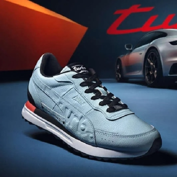 Porsche Hadirkan Sepatu Sneaker Limited Edition Bertema 911 Turbo