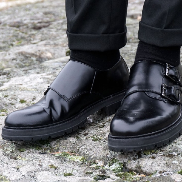 Monk Shoes, Sepatu Praktis untuk Setiap Acara Formal