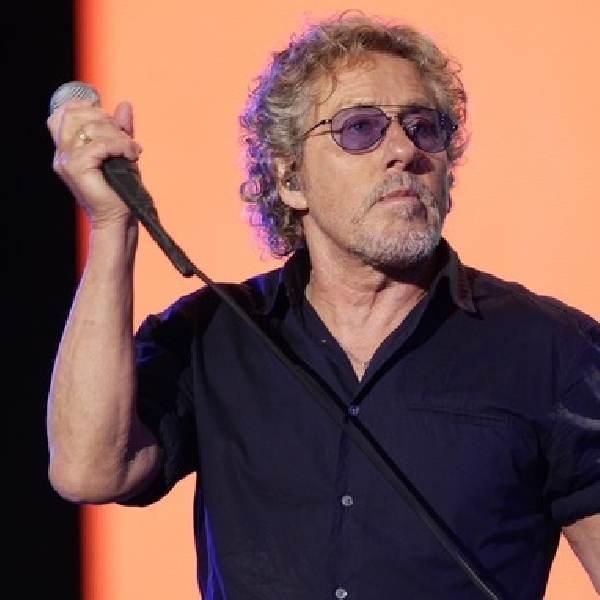 Sampanye Spesial Hiasi Perayaan Ulang Tahun Ke-50 Band The Who