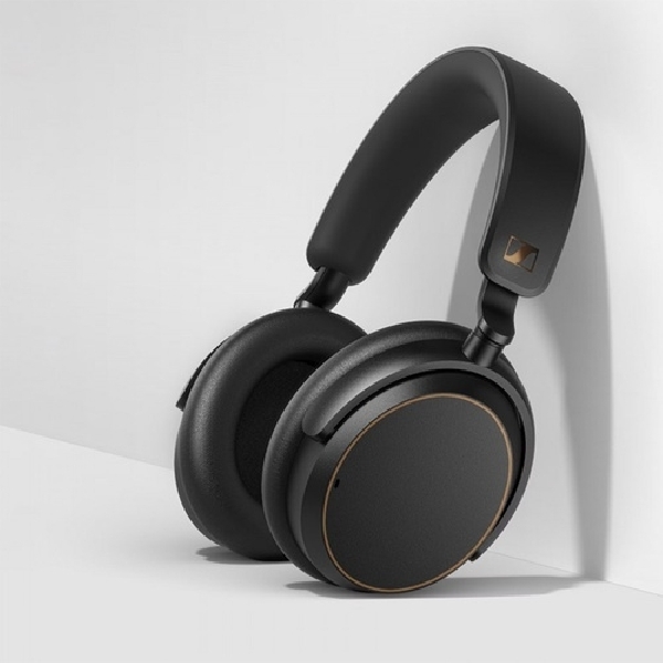 Sennheiser Accentum Wireless SE, Headphone Edisi Spesial Yang Punya Fitur Tambahan Ini