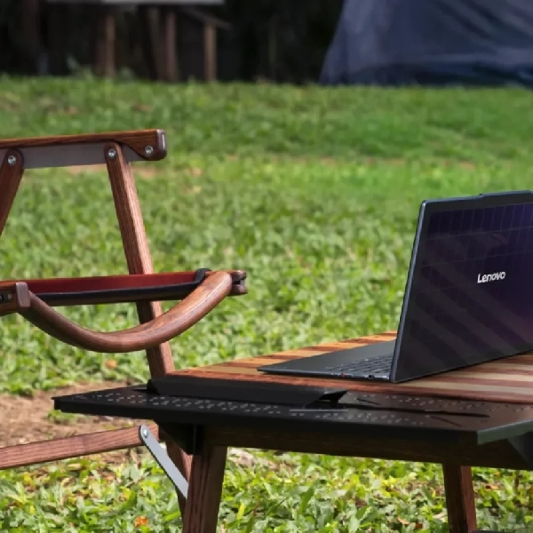 Lenovo Hadirkan Laptop Yang Bisa Diisi Daya Dengan Tenaga Surya, Apa Itu?