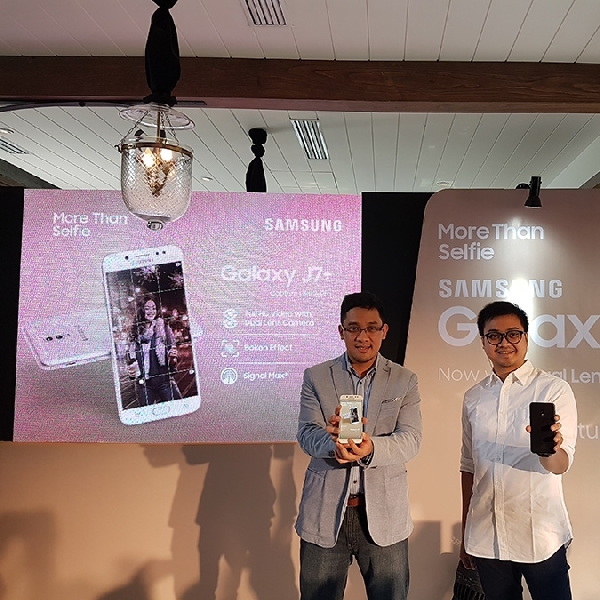 Galaxy J7+ Luncur, Smartphone Galaxy J Perdana Dual Camera