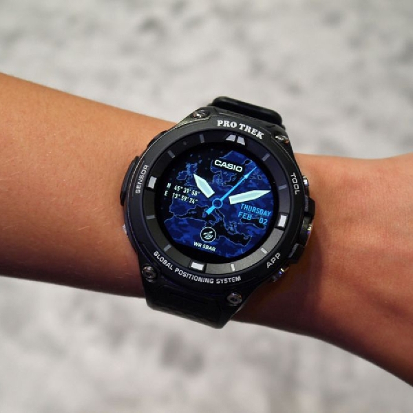 Cuma 500 Unit, Smartwatch Terbaru Casio Ini Punya Layar Dual-Mode