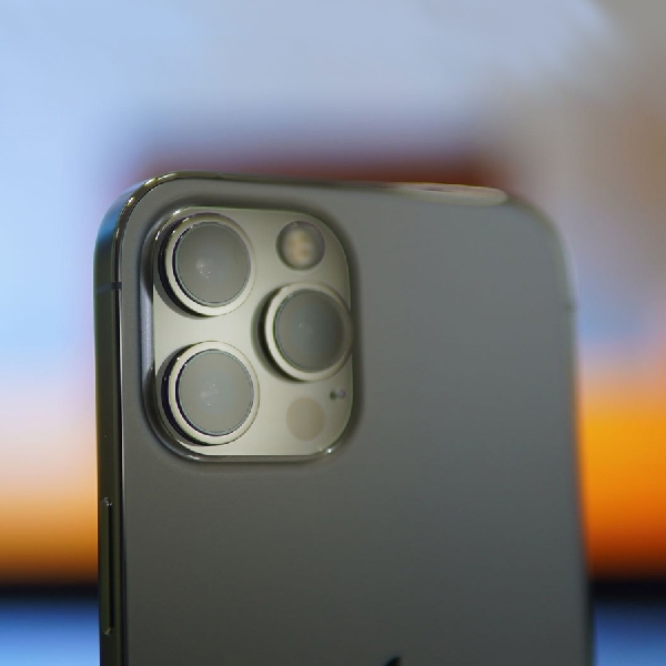 Peningkatan Kamera iPhone 13 Membuatnya Lebih Mumpuni untuk Fotografi Cahaya Rendah