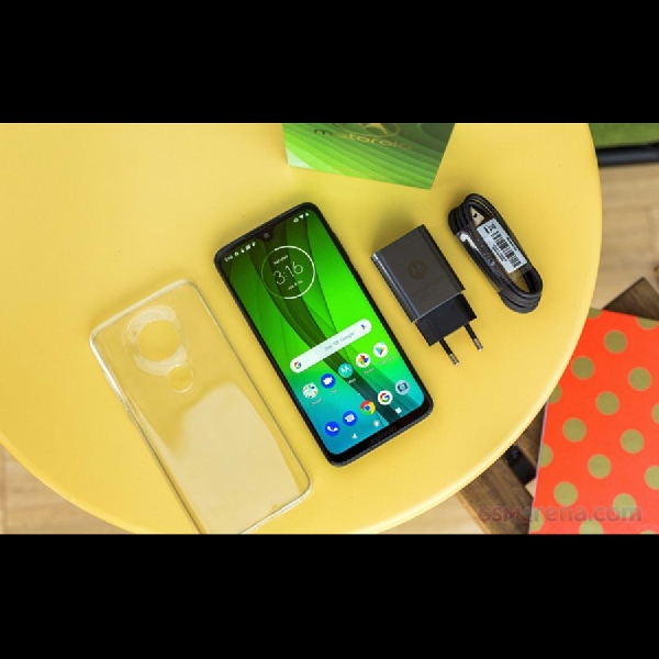 Moto G8 diresmikan dengan Layar 720p+, Tiga Kamera dan Baterai yang Lebih Besar