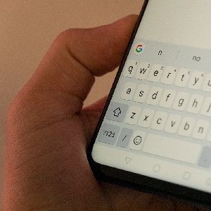 Cara Menonaktifkan Autocorrect Pada IPhone Dan Android - Blackxperience.com