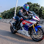 Honda CBR 1000 RR-SP 30th Anniversary Modif Tipis-Tipis!