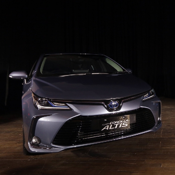 All New Toyota Corolla Altis Bawa Teknologi Hybrid