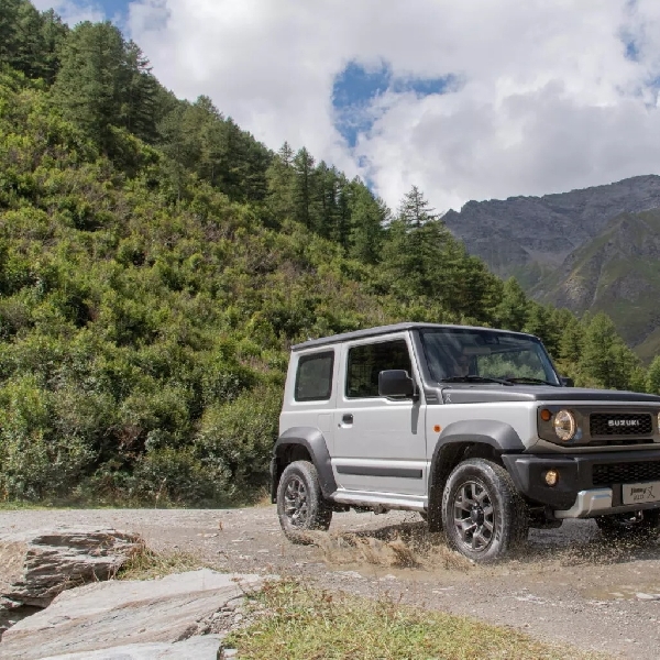 Inilah Suzuki Jimny Mata, Edisi Spesial Dengan Berbagai Aksesoris Ini