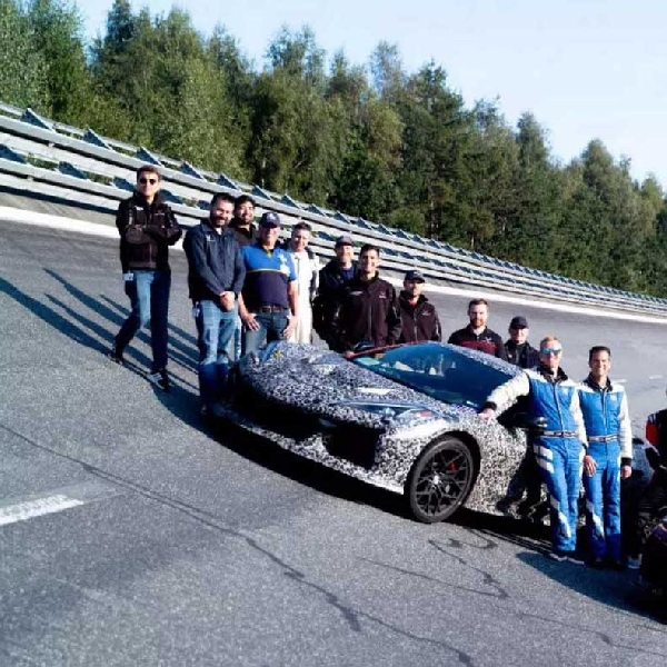 Corvette ZR1 2025 Menjadi Mobil Produksi Tercepat di Dunia Dengan Harga 1 Juta Dolar AS