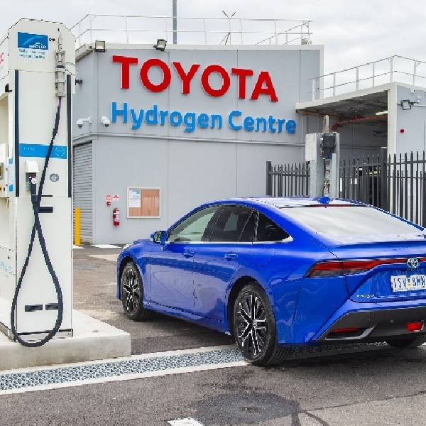 Mirai Tenaga Hidrogen Gagal, Toyota Beralih ke Kendaraan Komersial