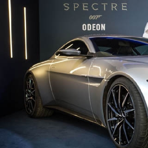 1 dari 10 Unit Aston Martin DB10 Edisi Spectre Akan Dilelang