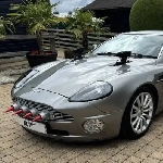 Aston Martin Vanquish Untuk Promosi Film James Bond Ini Siap Dijual