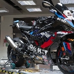 BMW M 1000 RR Champion Edition, Full Karbon dan Hanya 54 unit