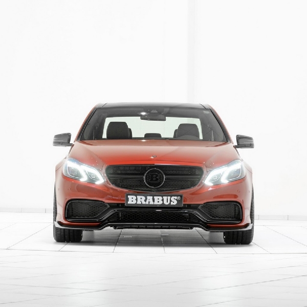 Modifikasi Brabus E63 850 Biturbo Bertenaga 850 HP