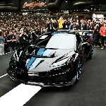 Fantastis! Corvette ZR1 2025 Pertama Terjual Dalam Lelang Seharga 3,7 Juta Dolar AS