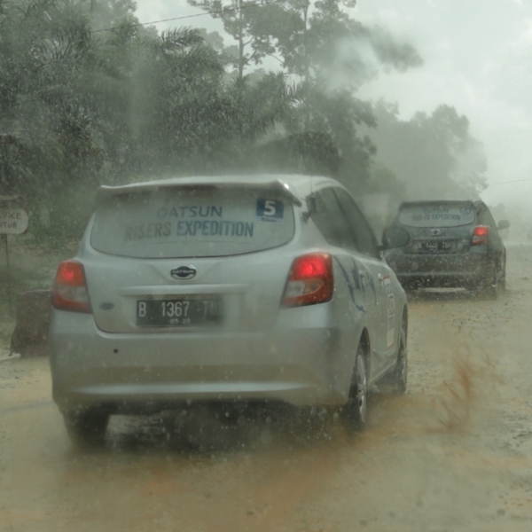 Datsun Tuntaskan Rute Kalimantan