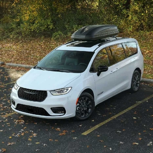 Chrysler Pacifica FAV Edition 2025 Hadirkan Roof Box Dan Beberapa Pembaruan