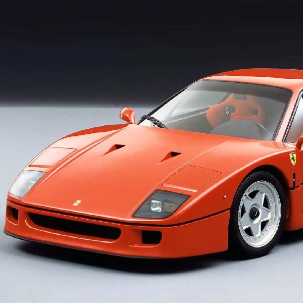 Lewis Hamilton Berencana Membuat Ferrari F40 Modern