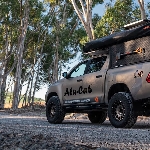 Pilihan Mobil SUV atau Double Cabin buat Overland