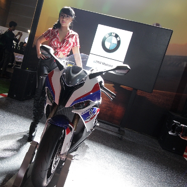 7 Model Terbaru BMW Motorrad Indonesia Melenggang di IIMS 2019