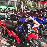 Kelas Meet Up Black Motodiy Tembus 69 Motor, Ada PCX  Dolphin Blue Ocean dan RX King Blue Lambo