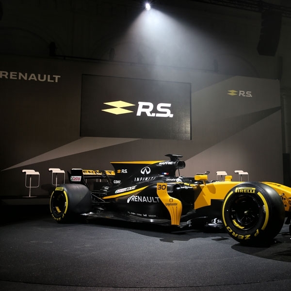 Infiniti Kembangkan Teknologi Hybrid di Tim F1 Renault