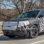 Spy Shoot: Jeep &ldquo;Cherokee&rdquo; 2027 Terungkap Dalam Kamuflase