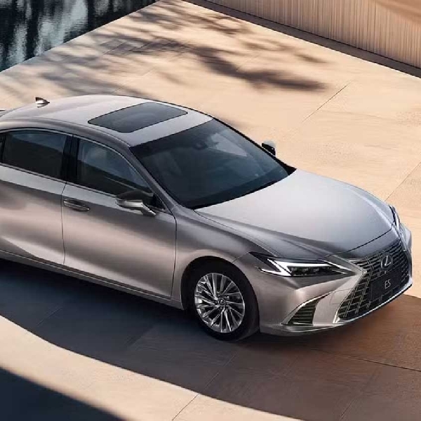 Lexus ES Facelift Terungkap Dengan Tampilan Baru 