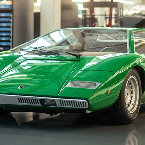 Lamborghini Rayakan 50 Tahun Kehadiran Countach