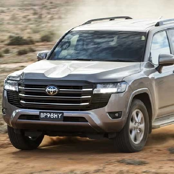 Toyota LandCruiser Seri 300 2025 Diperbarui Dengan Peningkatan Teknologi