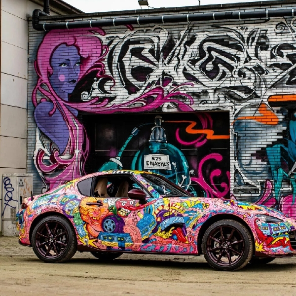 Mazda MX-5 Hadir Dalam Edisi Spesial Dengan Livery Colorful Ini