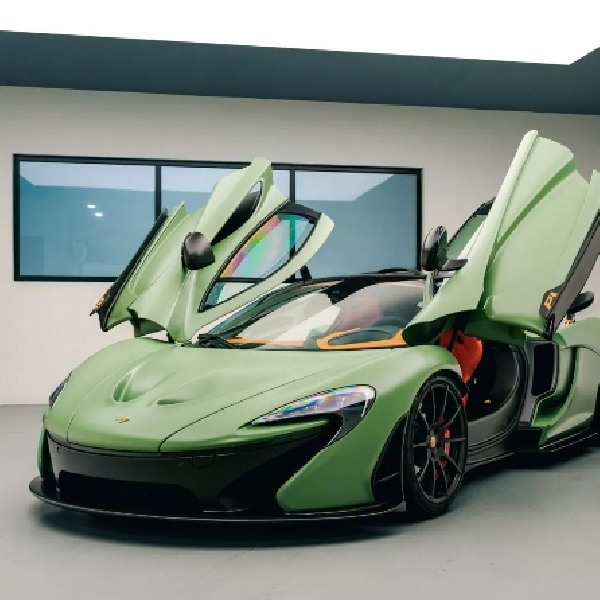 Satu-satunya McLaren P1 Berwarna Satin Camo Green Dilelang