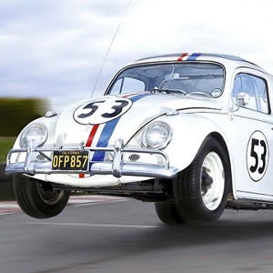  Mobil  VW  Beetle Herbie Mulai Dilelang Mau 
