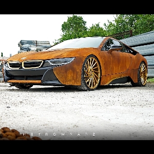 Modifikasi BMW i8 Seolah Dikamuflase Karatan 