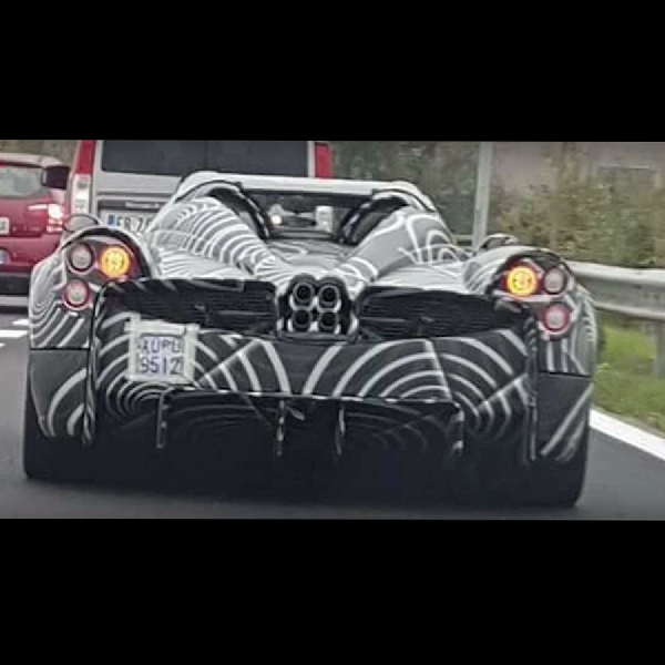 Bocoran Pagani Huayra Roadster Menjelang Debut di Geneva