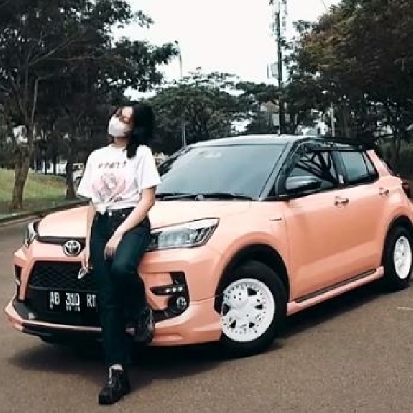 Modifikasi Toyota Raize ala Cewek Cantik, Segemas yang Punya!