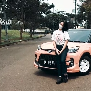 Tips Modifikasi Toyota Raize Ala Cewek Cantik Velgnya Lucu Banget Blackxperience Com