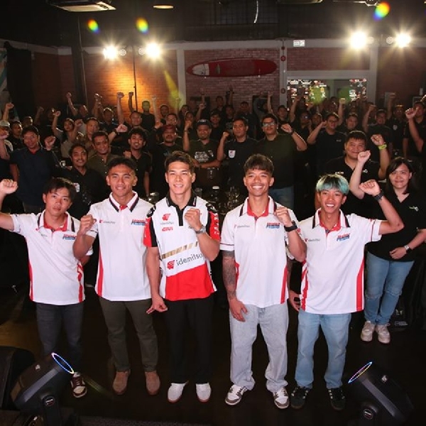 Konsumen dan Dealer Idemitsu Dinner Bareng Pembalap Honda Jelang MotoGP Mandalika