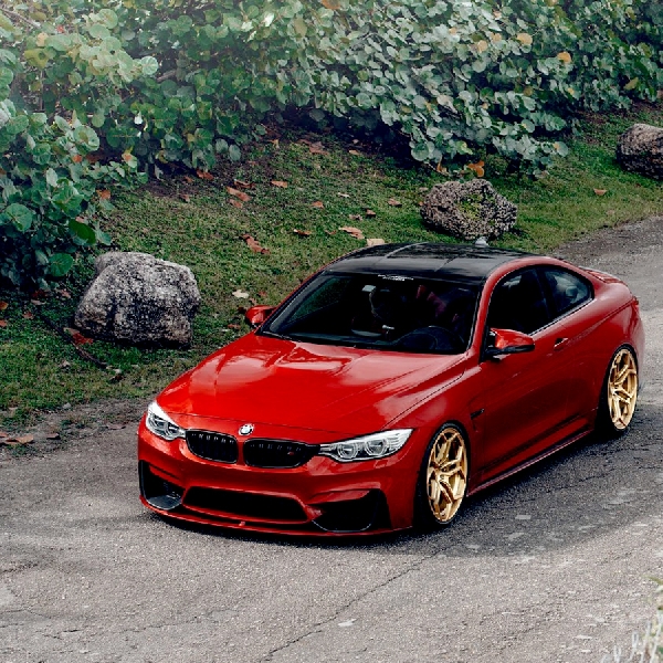 Modifikasi BMW M4 Sakhir Orange