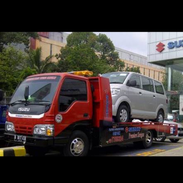 Peduli Konsumen Suzuki Tawarkan Towing Gratis dan Layanan Lainnya untuk   Korban Banjir