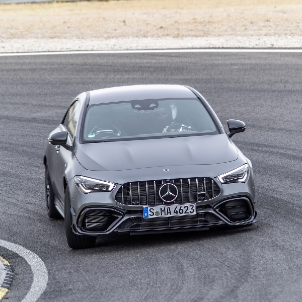 New Mercedes-AMG CLA 45 S 4MATIC+ Coupe: Sportscar di Kelas Mobil Kompak