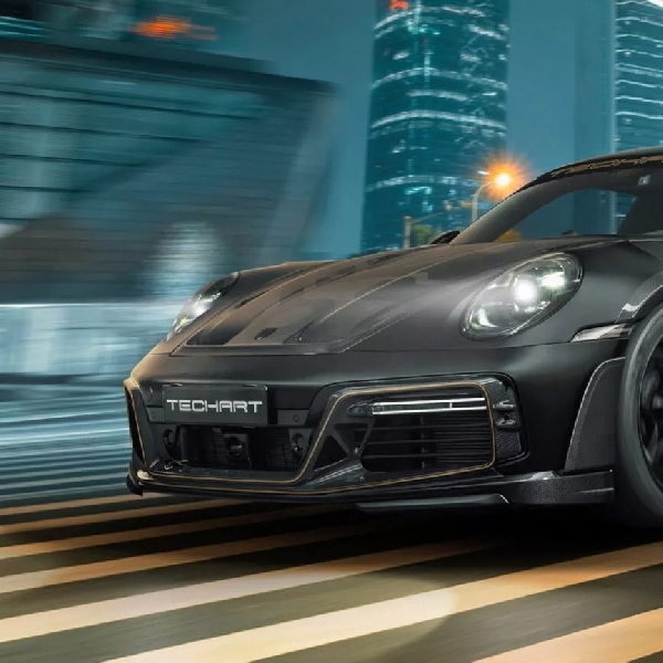 Modifikasi Porsche 911 Turbo S “Monochrome”, Makin Spesial Dan Lebih Racing