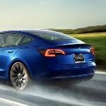 Tesla Recall 356.309 Unit Model 3 Karena Masalah Kamera Rearview