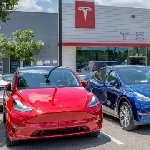 Tesla Uji Coba Layanan Ride Hailing Terbatas Untuk Pekerjanya