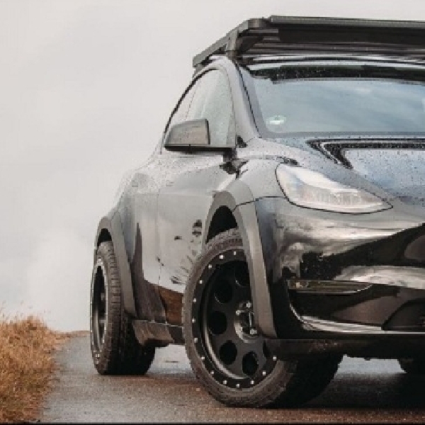 Mobil Off Road Listrik? Tesla Model Y Modifikasi Delta 4x4 Ini Siap Lahap Medan Ekstrim